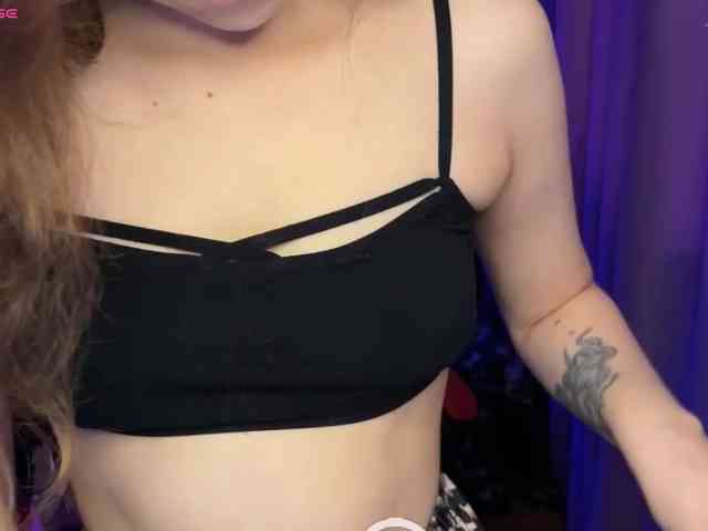 Natural-babe666 webcam