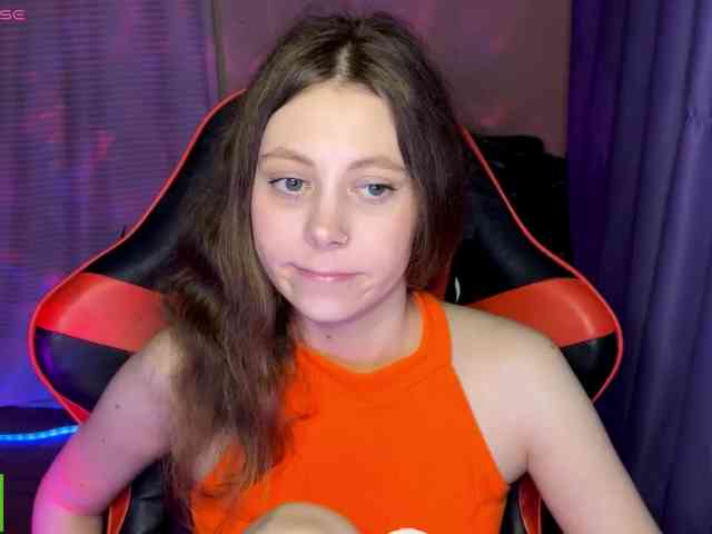 Natural-babe666 webcam