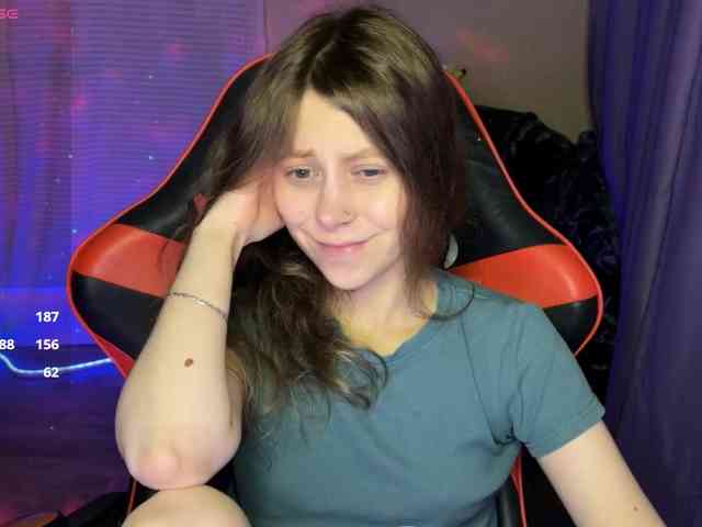 Natural-babe666 webcam