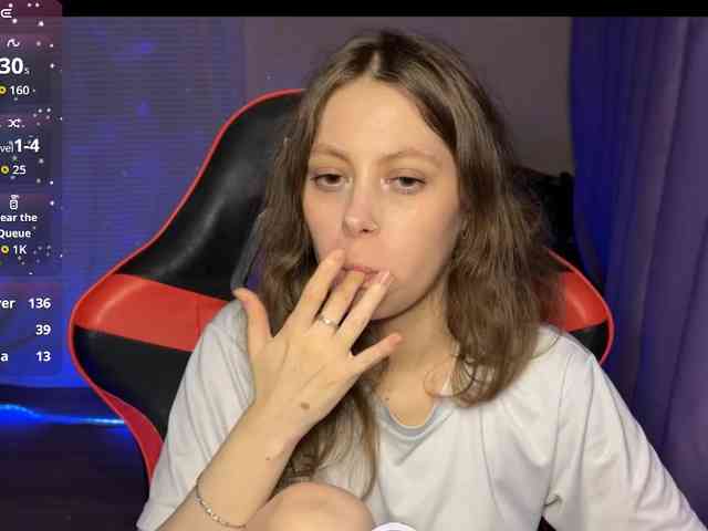 Natural-babe666 webcam