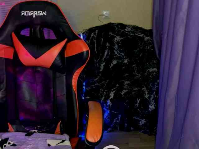 Natural-babe666 webcam