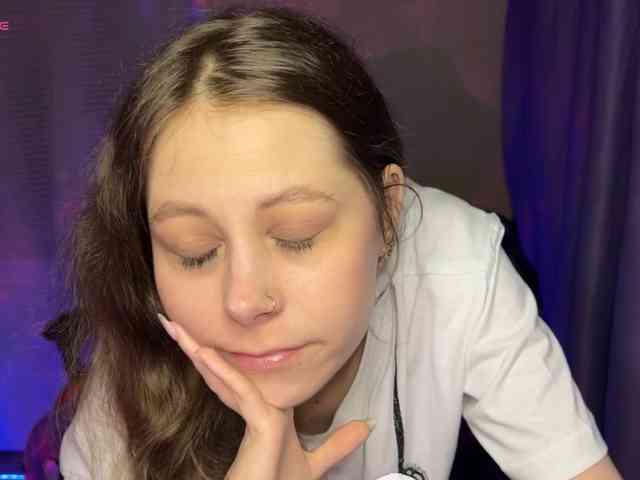 Natural-babe666 webcam