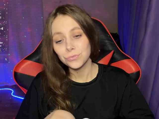 Natural-babe666 webcam