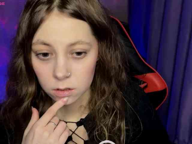 Natural-babe666 webcam