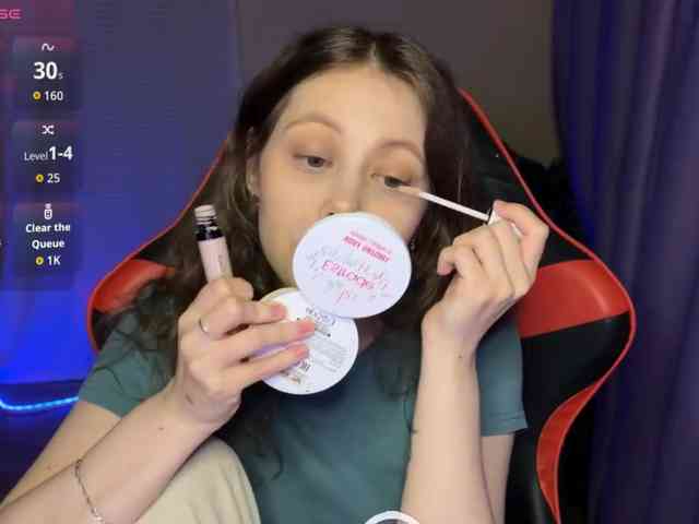 Natural-babe666 webcam