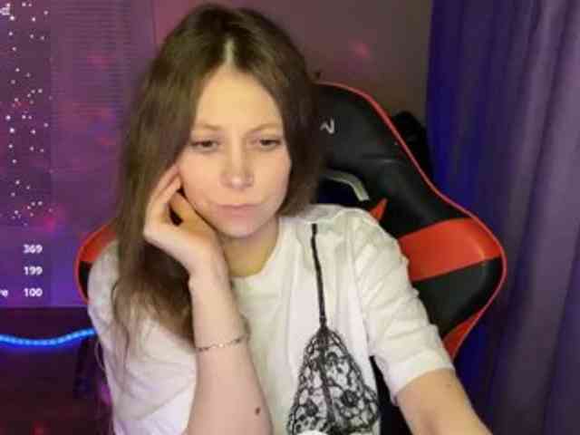 Natural-babe666 webcam