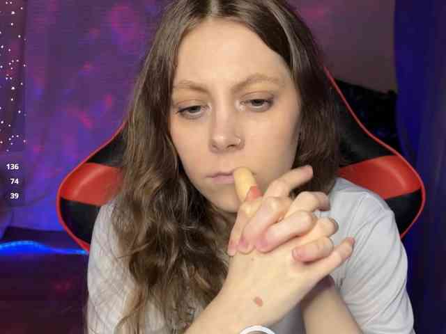 Natural-babe666 webcam