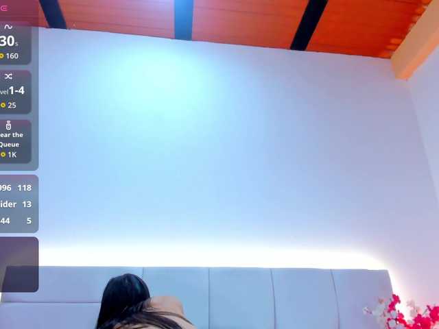 LiaaGenner live cam on BongaCams