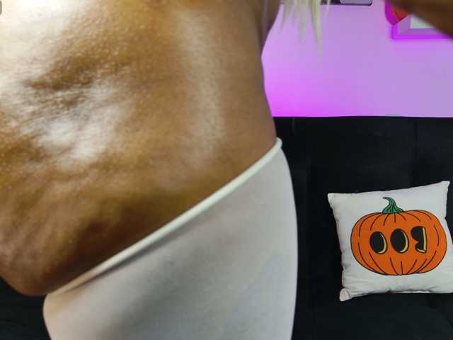 kary-bunny3 live cam on BongaCams