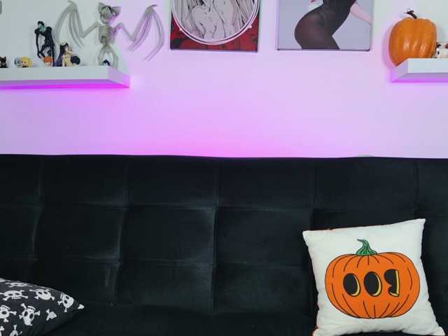 kary-bunny3 live cam on BongaCams