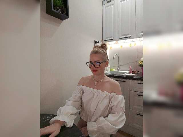 miss-1m live cam on BongaCams