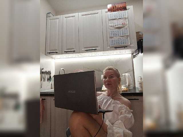 WomenS live cam preview