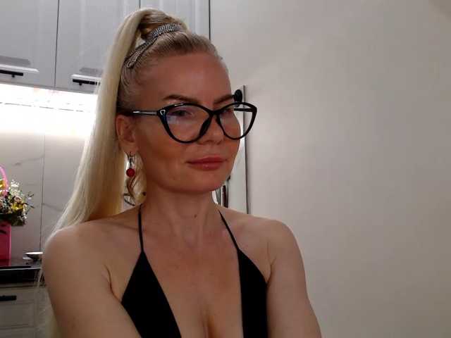miss-1m live cam on BongaCams