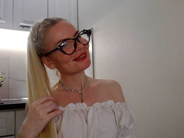 miss-1m live cam on BongaCams