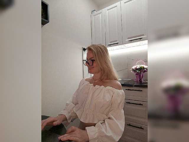 miss-1m live cam on BongaCams