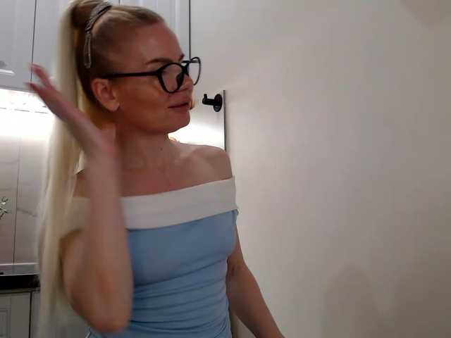 miss-1m, en directo ahora en BongaCams