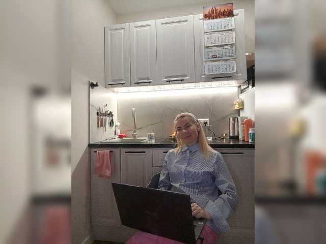 miss-1m's BongaCams show and profile