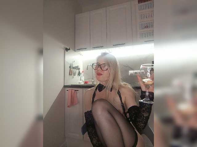  miss-1m chat room