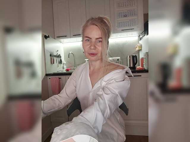 miss-1m's BongaCams show and profile