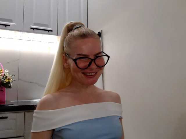 miss-1m, live now on BongaCams
