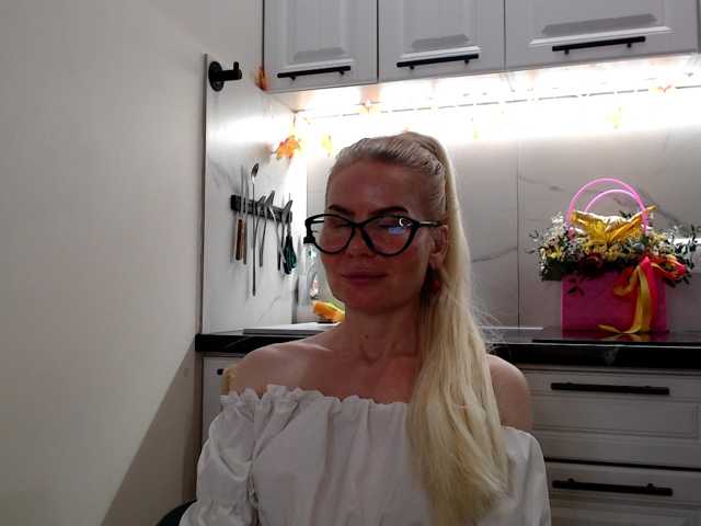 miss-1m live cam on BongaCams