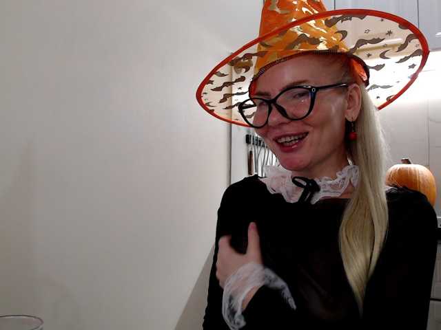 miss-1m live cam on BongaCams