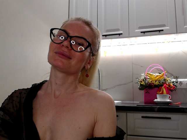 WomenS live cam preview