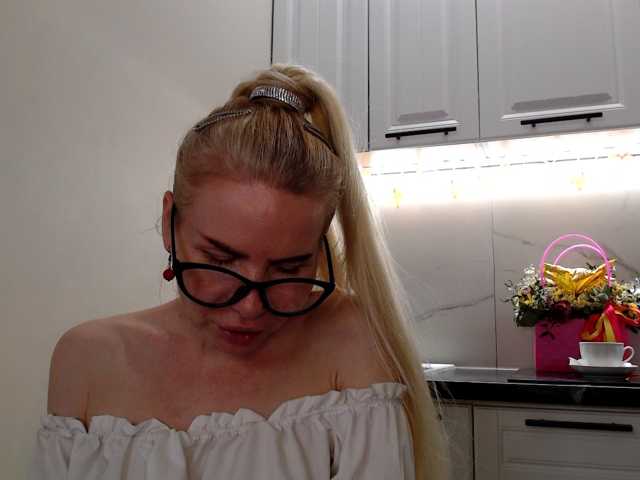miss-1m, en vivo ahora en BongaCams
