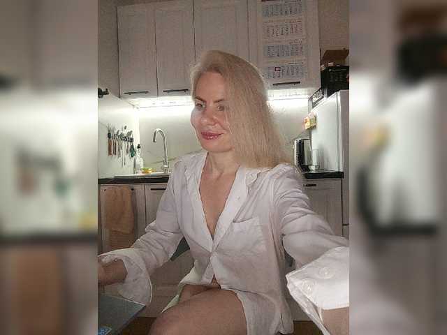 CheapSlutOnline webcam