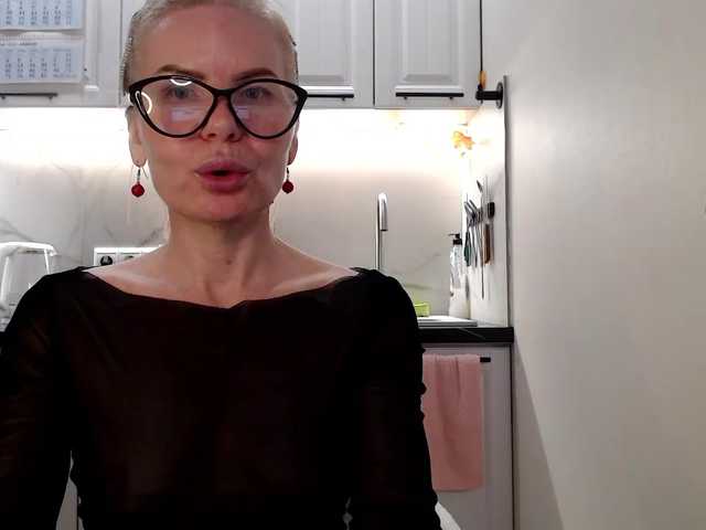 WomenS live cam preview