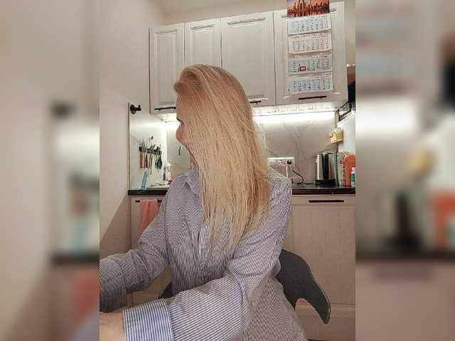 miss-1m's BongaCams show and profile