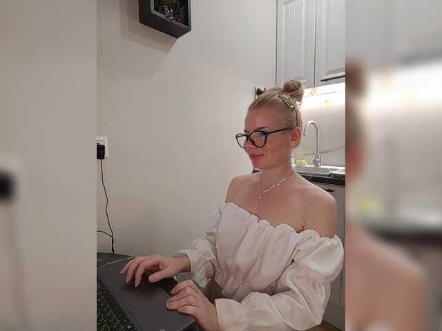 miss-1m live cam on BongaCams