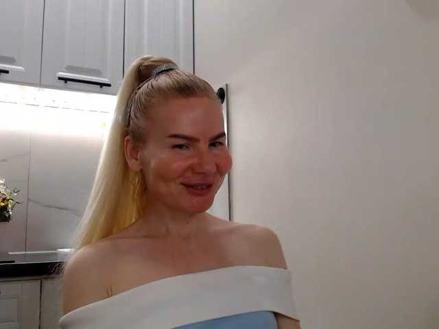 miss-1m, live now on BongaCams