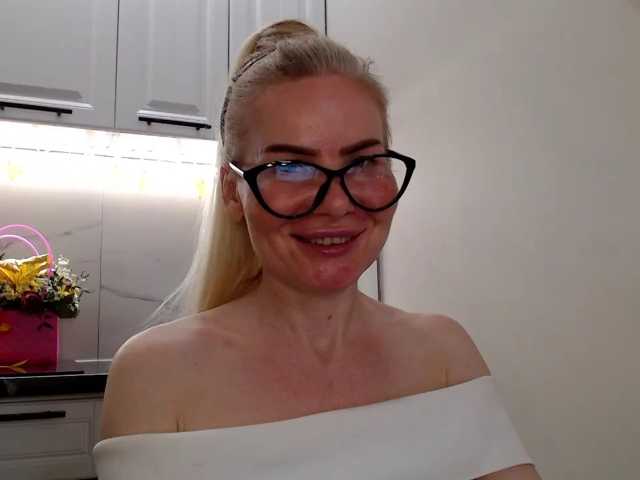 miss-1m live cam on BongaCams