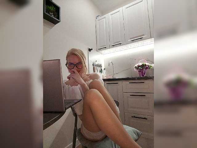 miss-1m live cam on BongaCams