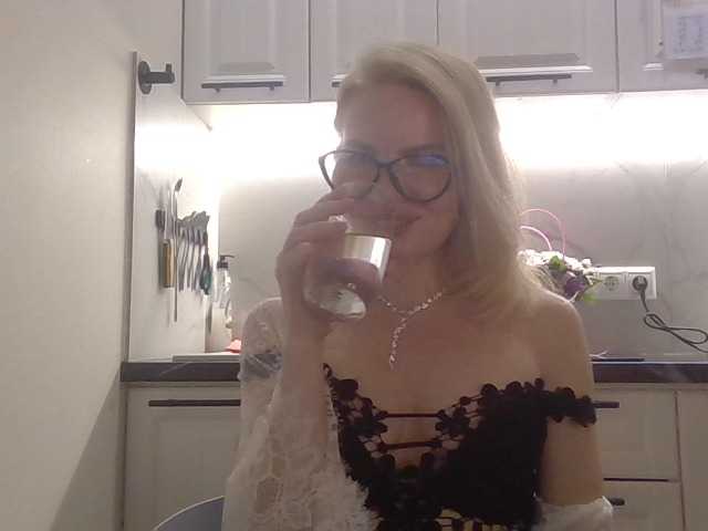 WomenS live cam preview