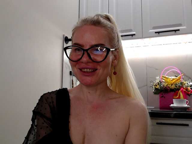 WomenS live cam preview