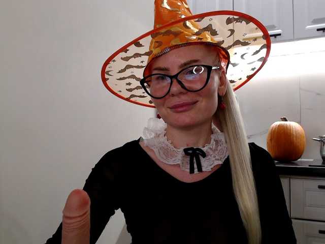 miss-1m live cam on BongaCams