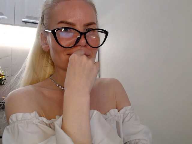 WomenS live cam preview