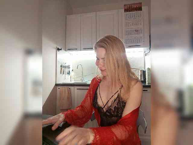 WomenS webcam