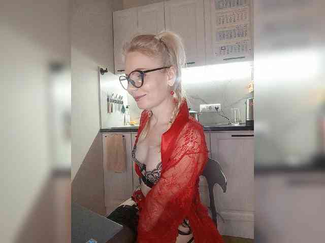 CheapSlutOnline webcam