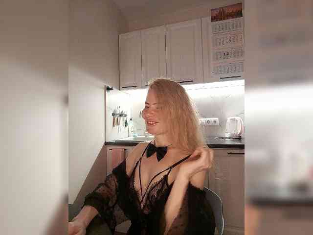 WomenS webcam