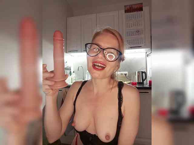 WomenS webcam