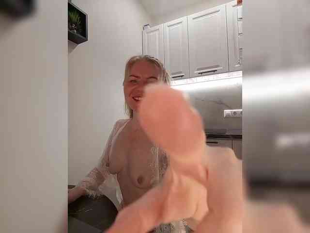 WomenS webcam