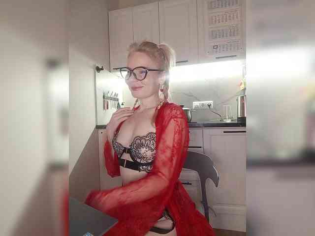 CheapSlutOnline webcam