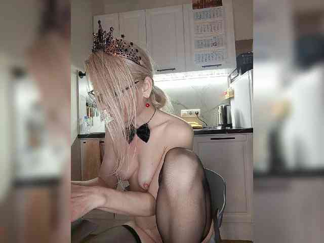 CheapSlutOnline webcam