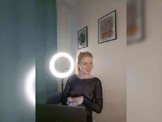 WomenS webcam