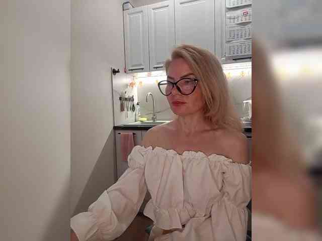 WomenS webcam