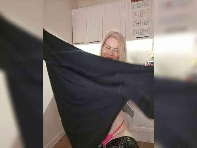 MrMrsLoungeSexBar webcam