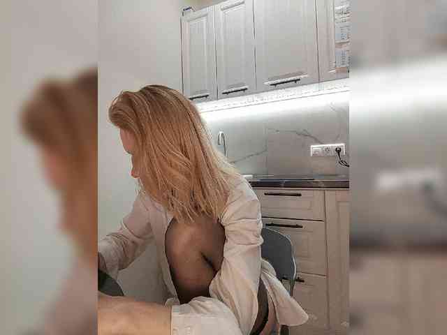 WomenS webcam